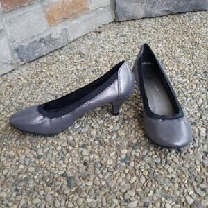 Chinese Laundry Heels Grey Sparkly Heels - Size 7.5